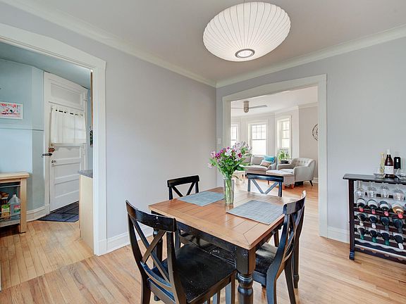 5th image of 419 Wisconsin Ave APT 3W