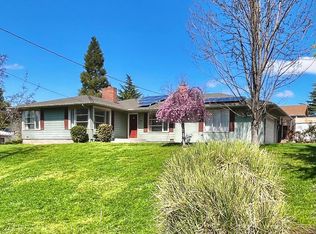 1549 Stratford Ave, Medford, OR