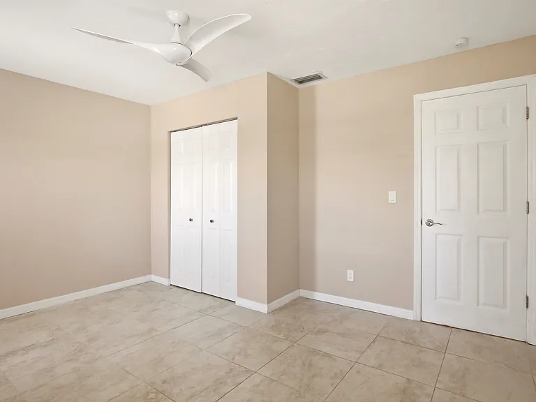 5610 Creekwood Dr — Photo 30