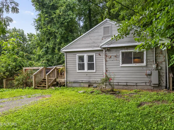 325 Elbow Ln, Gatlinburg, TN 37738