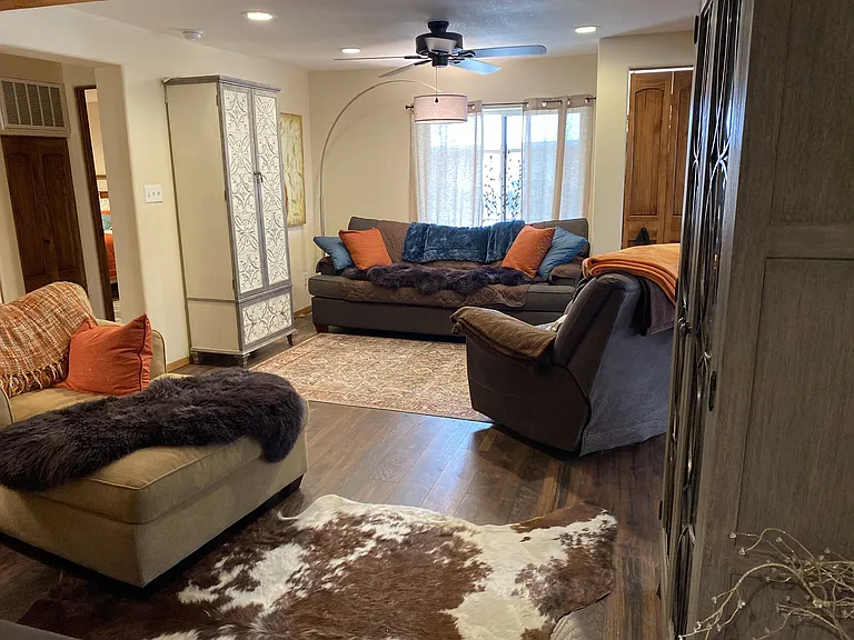 127 Oakley Ln — Photo 28