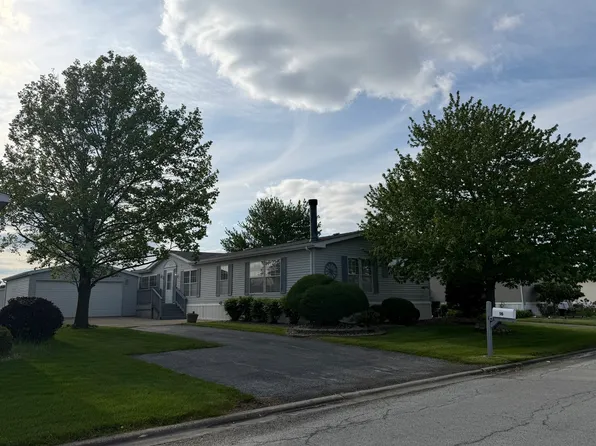 16 Oriole Ln, Beecher, IL 60401
