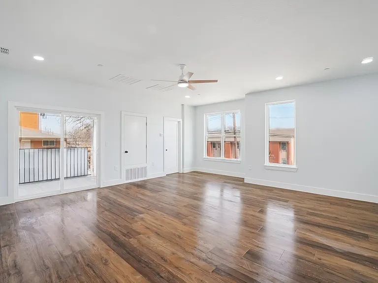 341 Bryan St #3101 — Photo 16