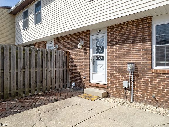 3rd image of 4625 Cox Dr #B