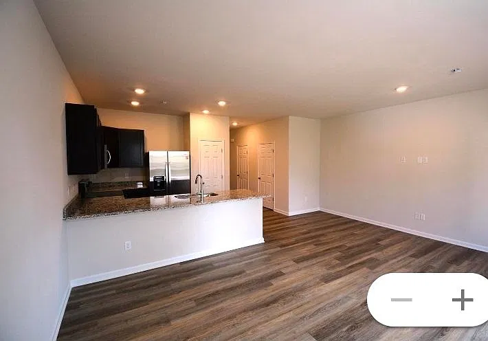 3 bed, 2.5 bath, 1657 sqft, $1,650 — Photo 3