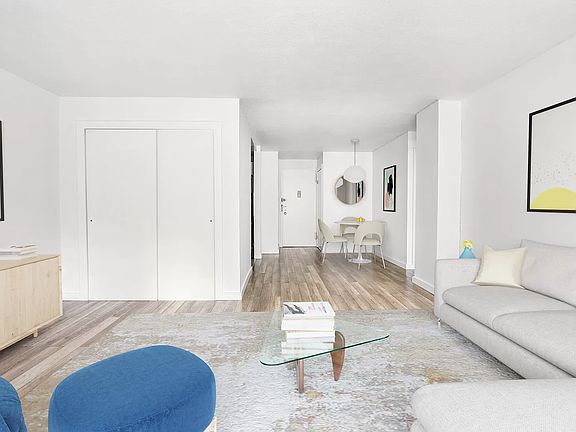3rd image of 224 E 60th St APT 4E