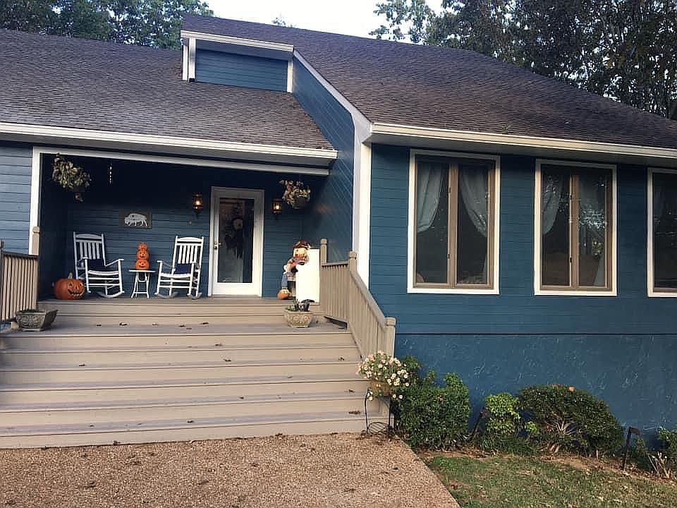1st image of 2717 Westminister Way SE