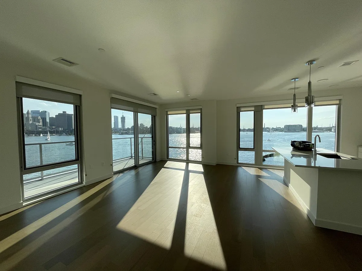 Building Photo - 45 Lewis St #310