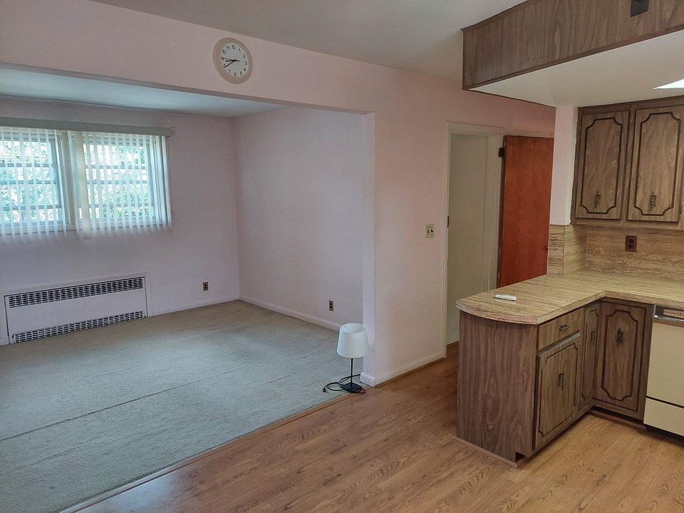 2nd image of 56 Chapin Ave