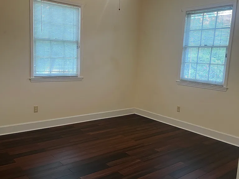 408 Jackson Ave #A — Photo 6