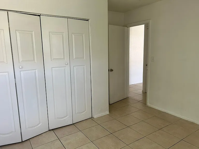 2240 NW 59th Ter #4-1 — Photo 5