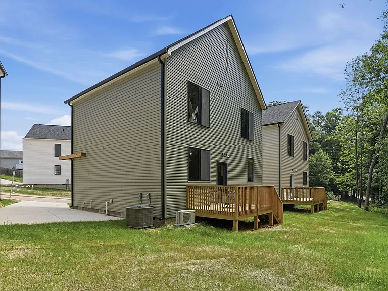 427 Ankara Ct — Photo 26