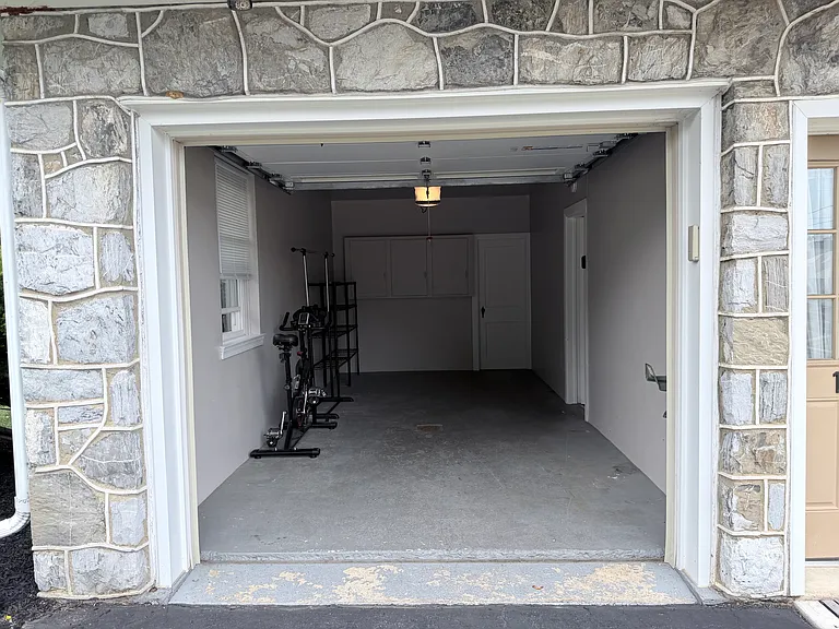 143 E Lincoln Ave — Photo 4
