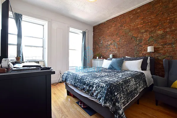 Rented by null | media 27