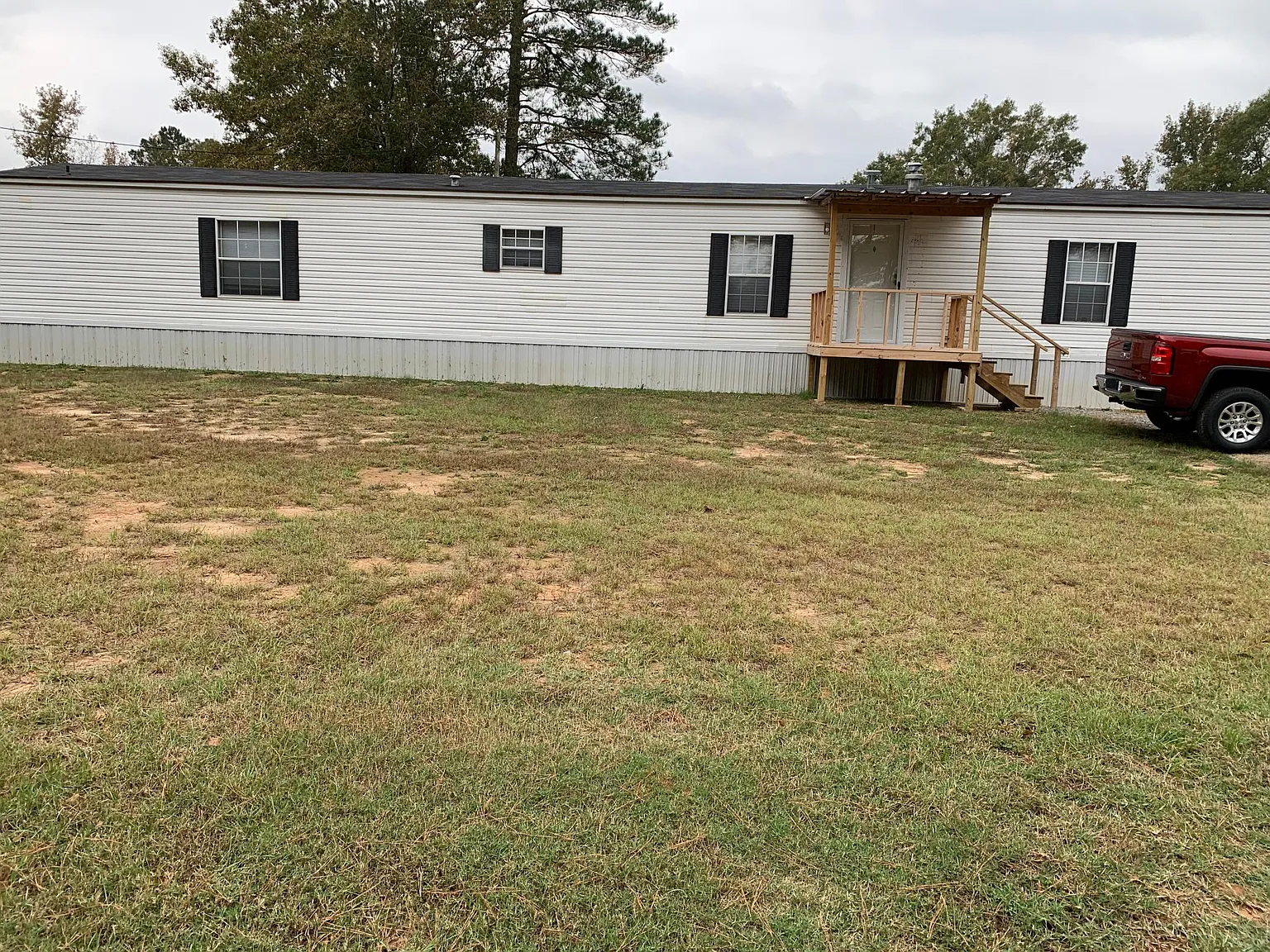 3 bed, 1280 sqft, $1,000 — Photo 1