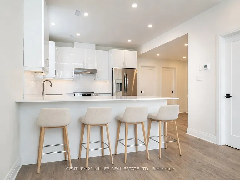 151 Richardson St #B — Photo 4