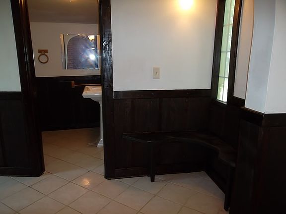 4th image of 2518 Eastill Dr