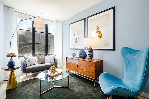 Rented by Greystar | media 23