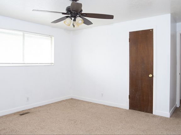 5th image of 558 W Sir Anthony Cir #A
