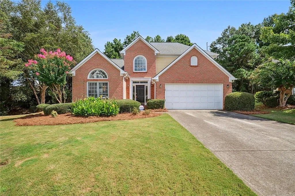 3 bed, 2.5 bath, 2335 sqft, $3,600 — Photo 1
