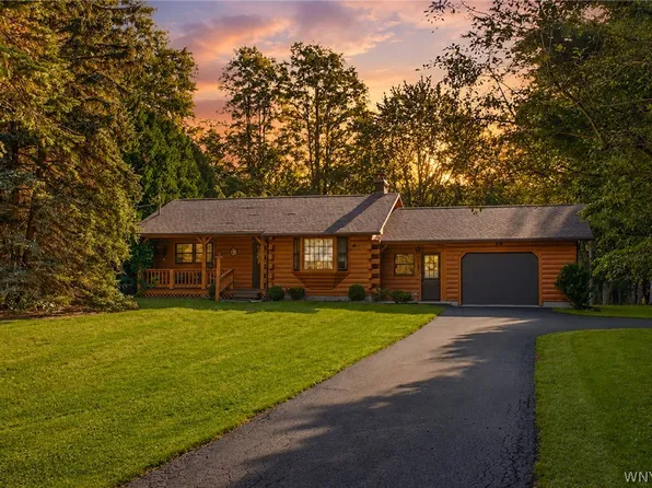 8795 Hopkins Rd, Batavia, NY 14020