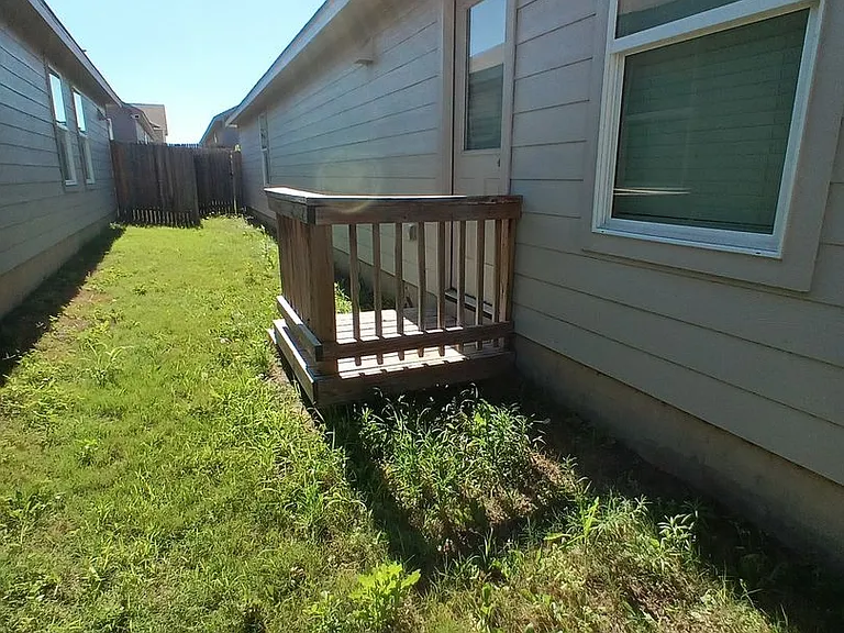 7218 Duck Pond — Photo 15