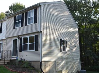 1 Periwinkle Ln, Glastonbury, CT 06033