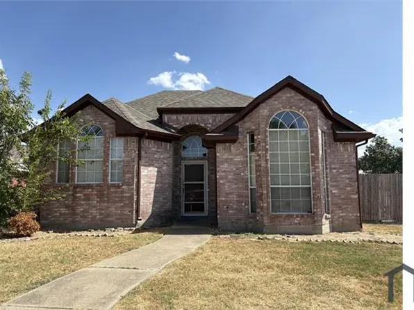2216 Amber Spgs, Mesquite, TX 75181