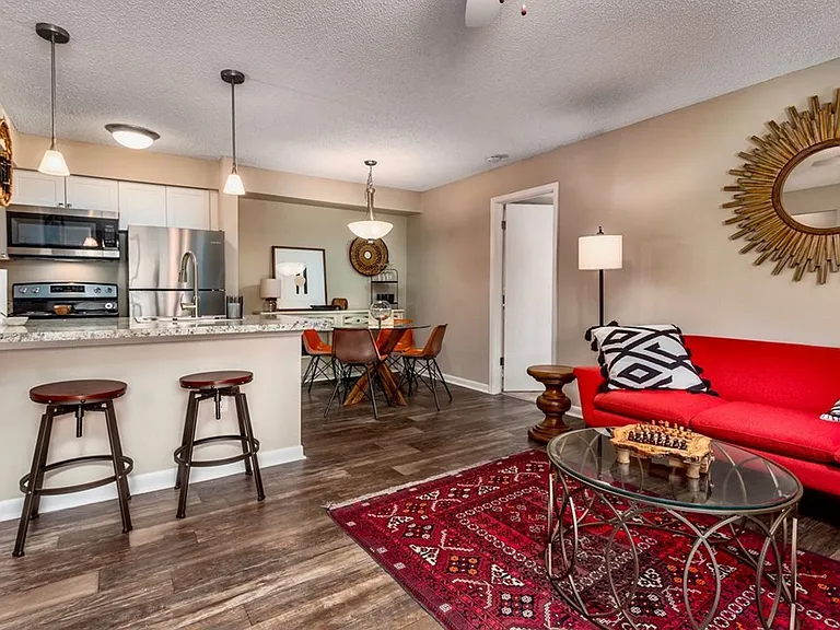 Bellancia Apartments — Photo 6