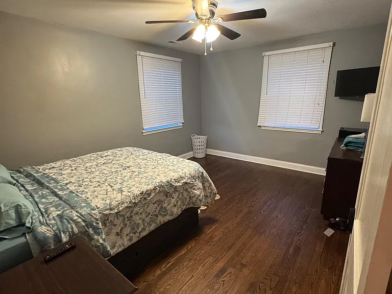 Chesterfield Ave — Photo 1