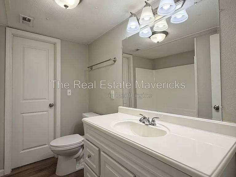 46 Trinity Rd #1 — Photo 12