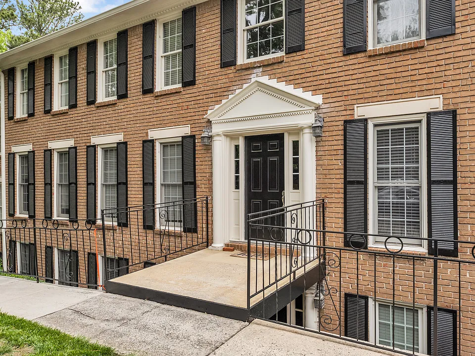 1101 Collier Rd NW #U1
