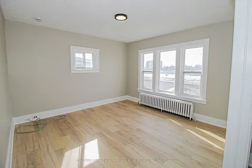 181 Welland St #MAIN Photo 1