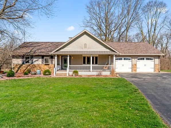 140 W Briarwood Dr, Frankfort, IN 46041