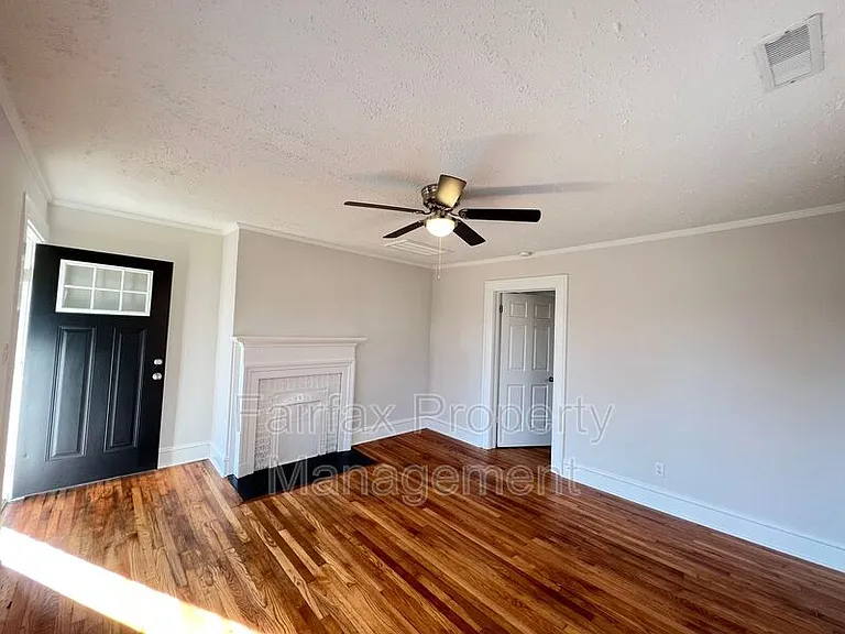 102 W Summit Ave #B — Photo 6
