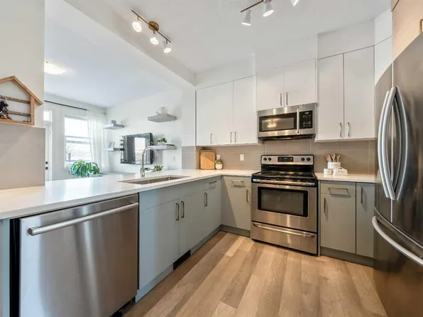 522 W River Heights Cres, Cochrane, AB T4C 0T8