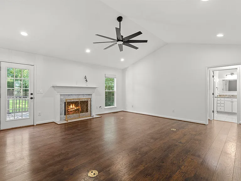 3560 Great Oak Ln — Photo 9
