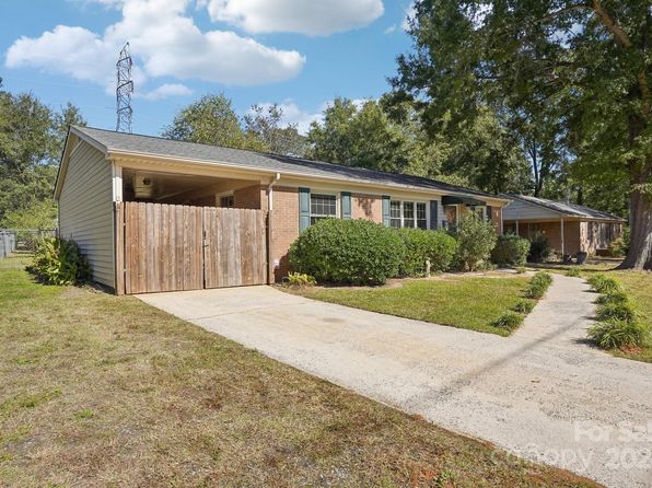 1026 Holly Dr, Gastonia, NC 28054