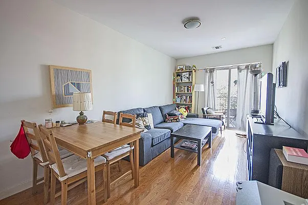 Rented by Level Group | media 24