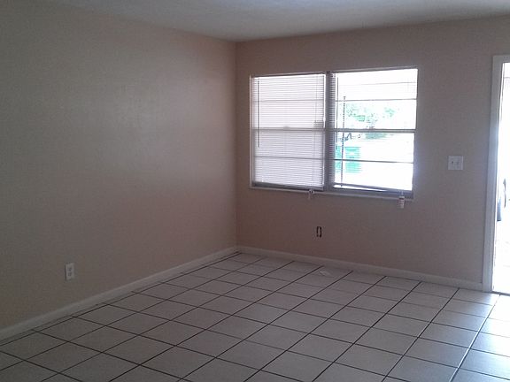 2nd image of 2203 SE 15th Pl