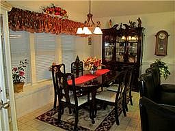 3rd image of 125 Willow Creek Dr