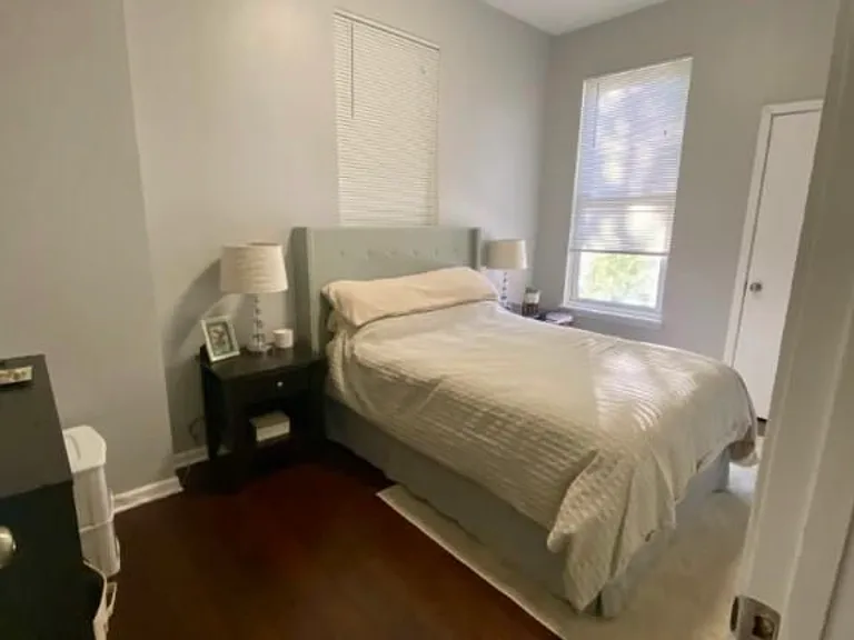 1225 W Erie St #2 — Photo 2