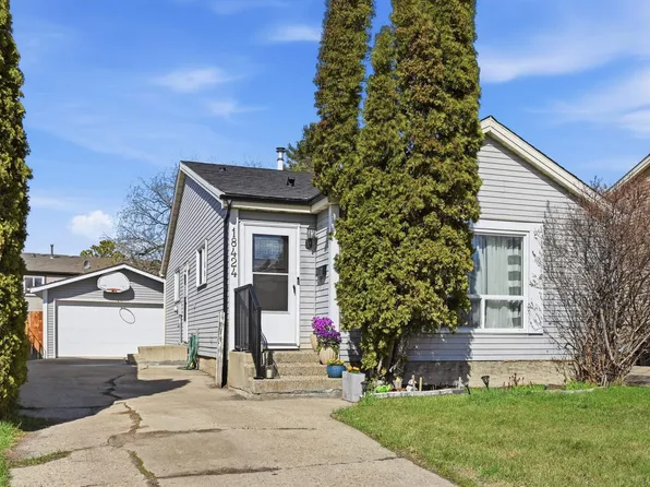 18424 96a Ave NW, Edmonton, AB T5T 3N9