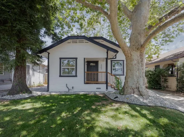 2207 36th St, Sacramento, CA 95817