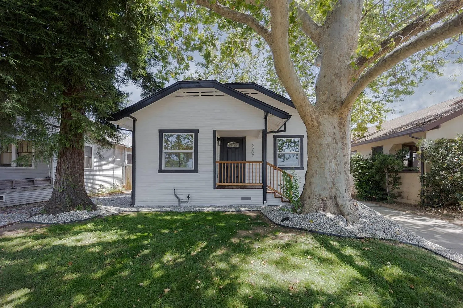 2207 36th St photo 1