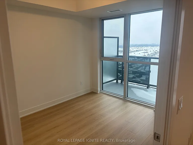 2545 Simcoe St N #1025 — Photo 11