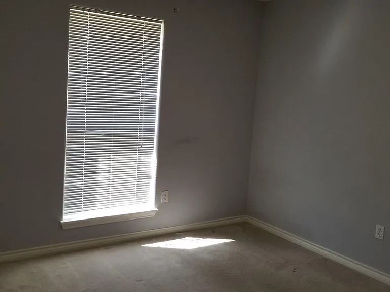 3926 Duke Ln — Photo 10