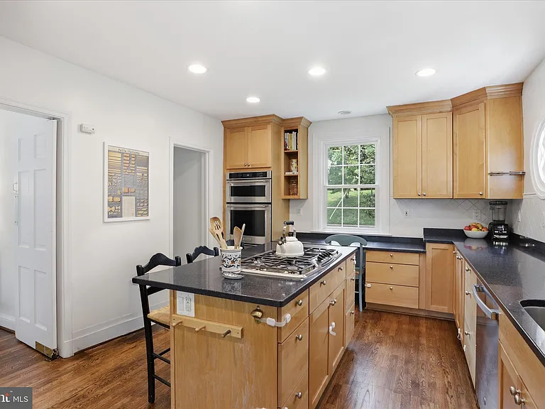 2316 N Stafford St — Photo 15