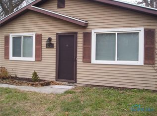 6224 Blossman Rd, Toledo, OH 43617