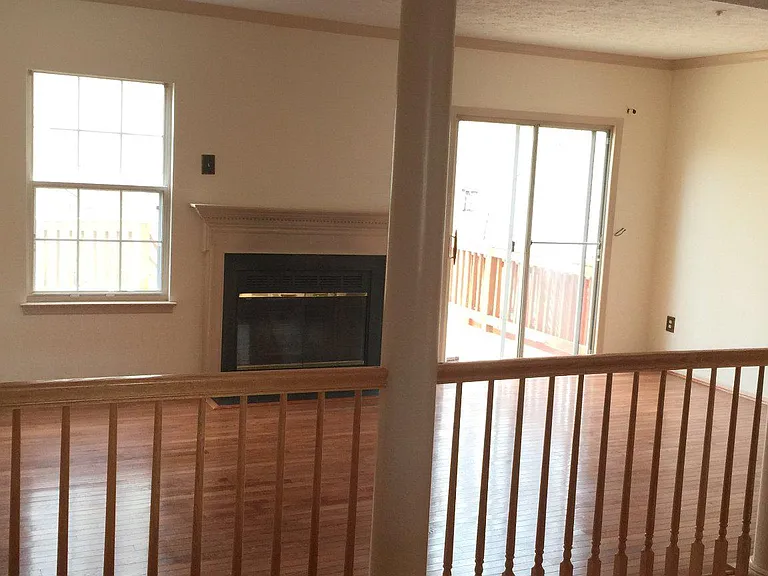 9324 Daly Ct — Photo 3